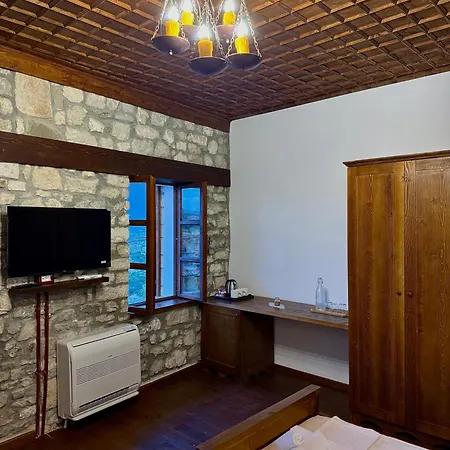 Merkaj, Castle 酒店 *