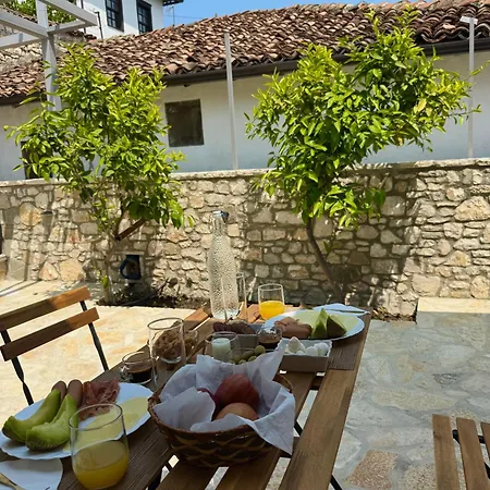 Merkaj, Castle 酒店 *