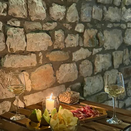 Merkaj, Castle Szálloda